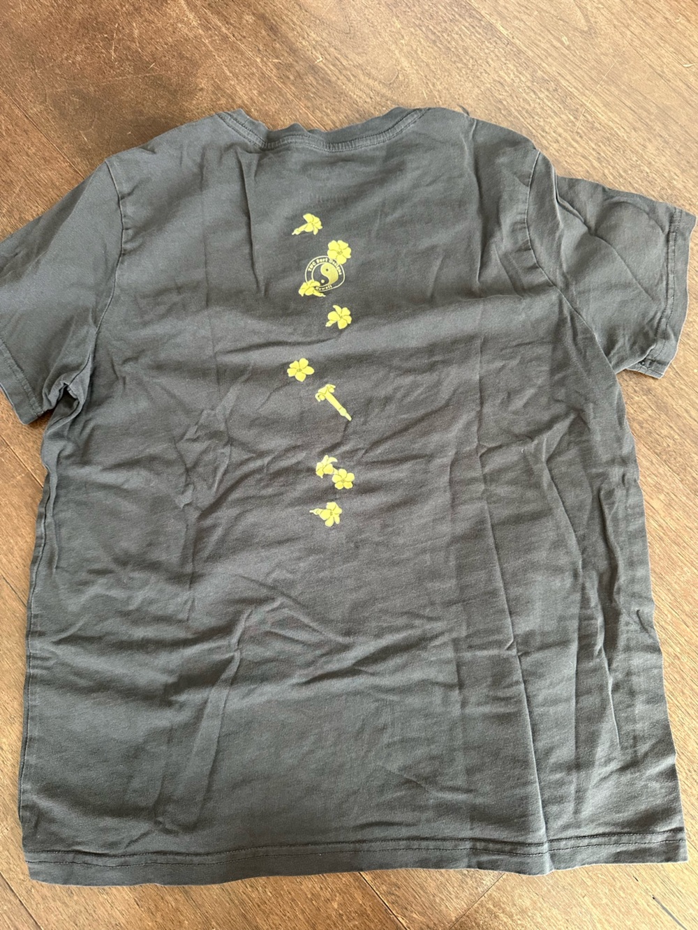 T&C Hawaii Short Sleeve Graphic Tees x 6 - Picture 5 of 13